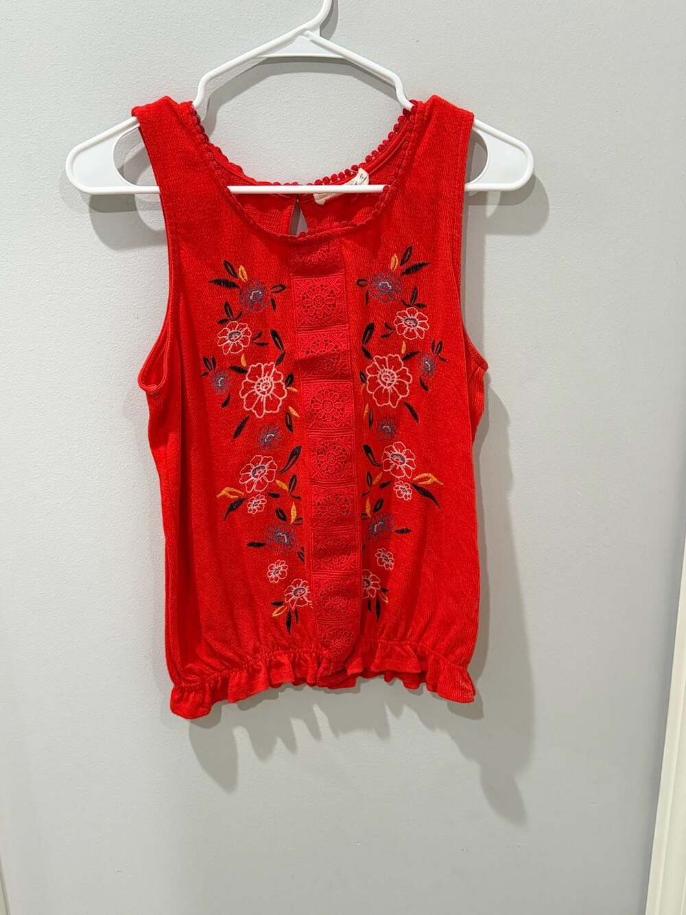 Beautiful Mexican style embroidered tank top -Size M